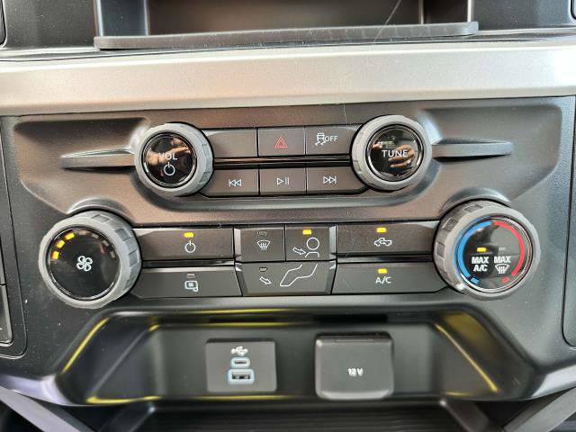 New 2025 Ford F550 4x4 SuperCab Super Duty image 24