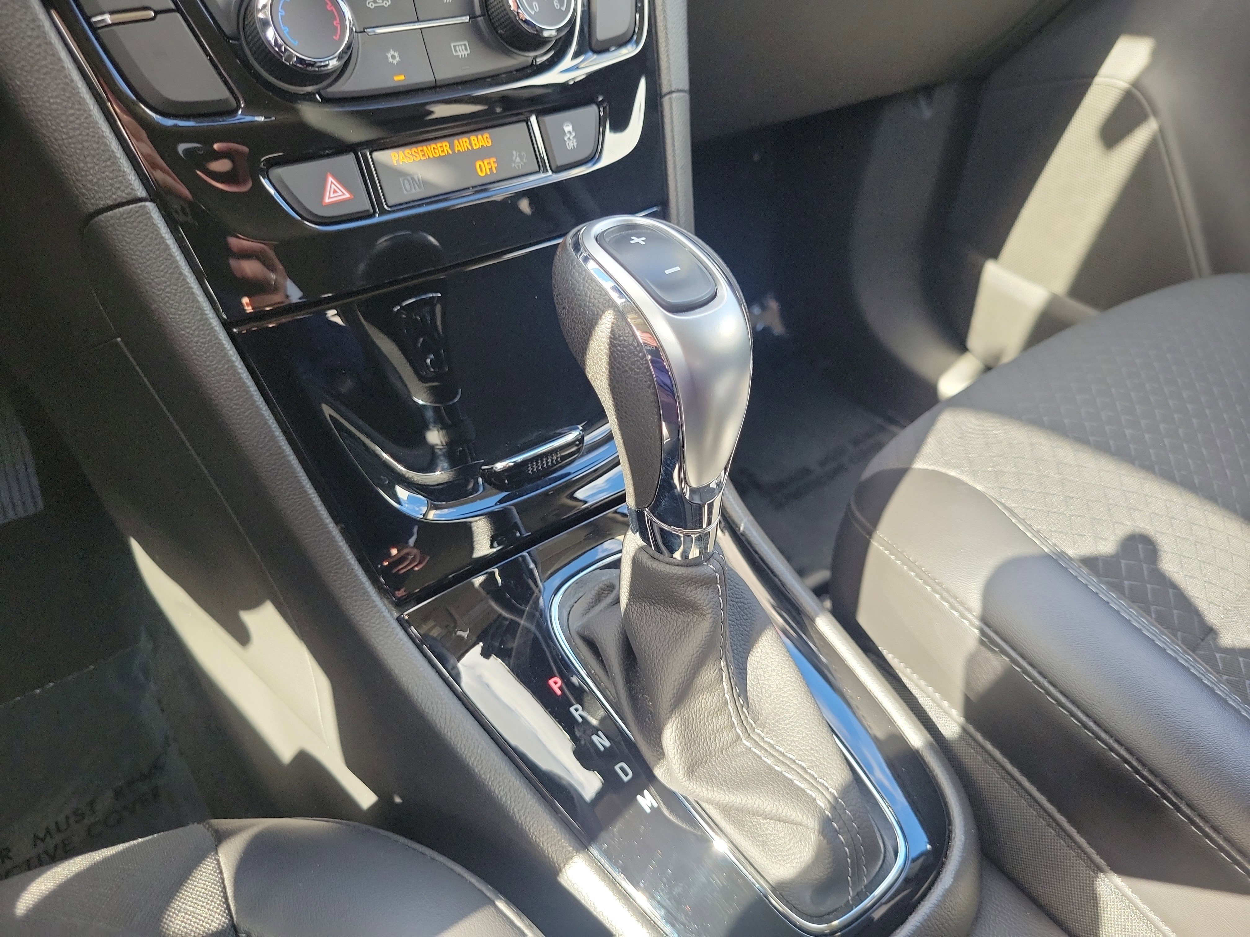 Used 2022 Buick Encore Preferred w/ Safety Package image 22