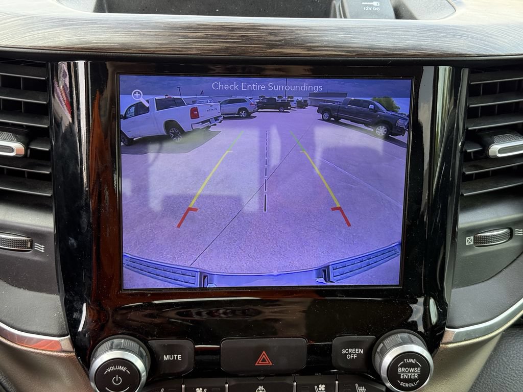 Used 2019 RAM 1500 Laramie RWD image 18