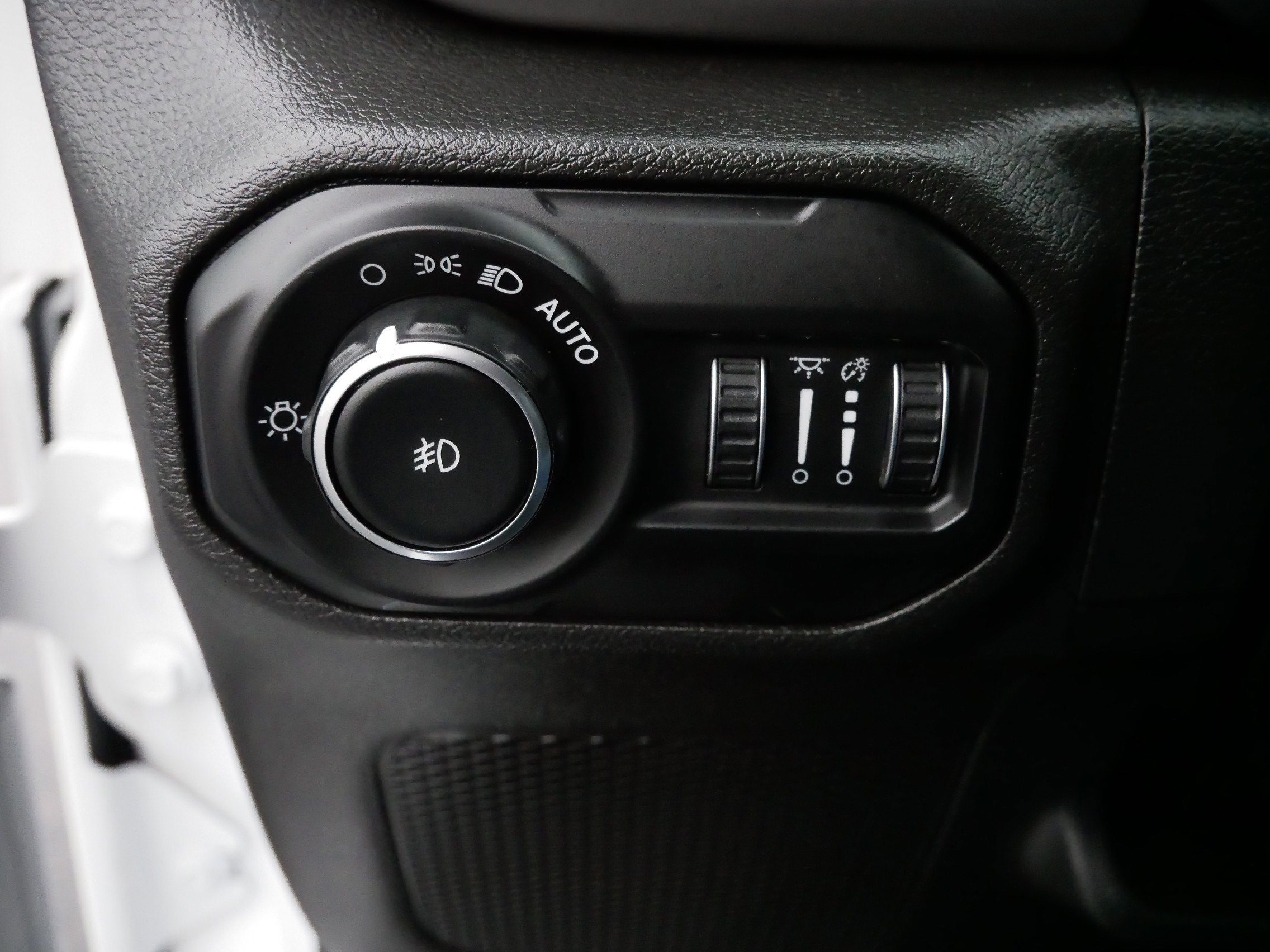 Used 2022 Jeep Wrangler Unlimited Sport image 27