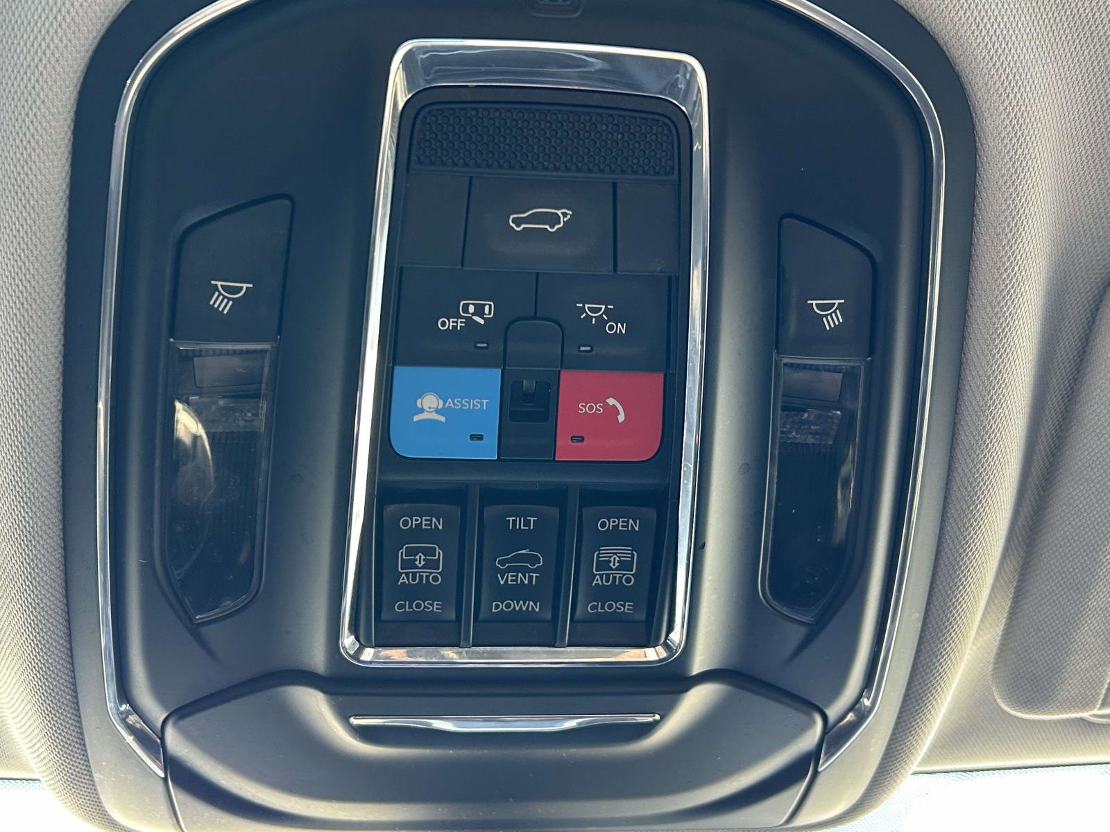 Used 2021 Jeep Grand Cherokee L Limited image 30