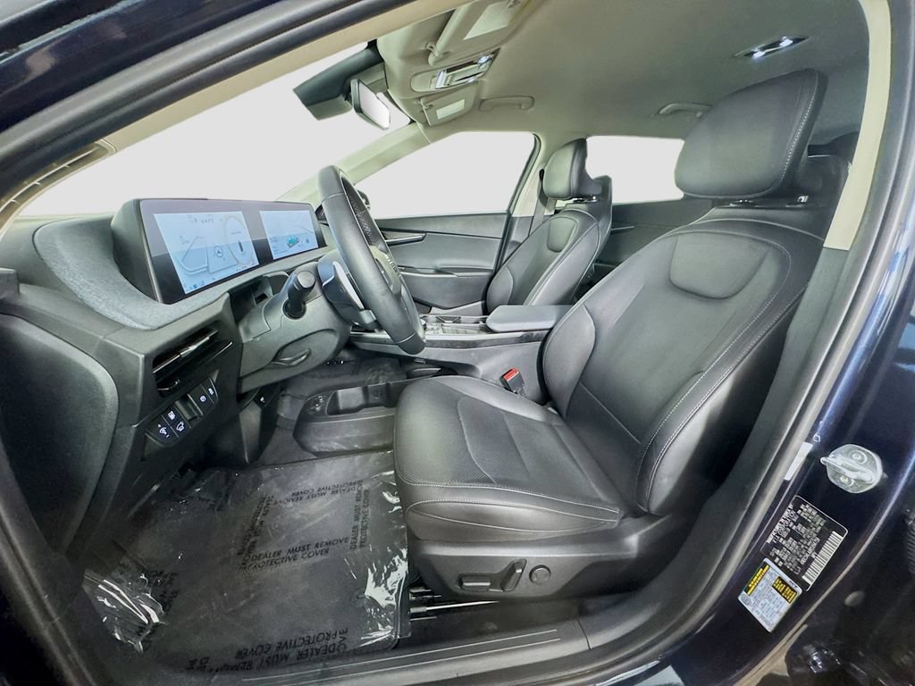 Used 2024 Kia EV6 Wind RWD image 27