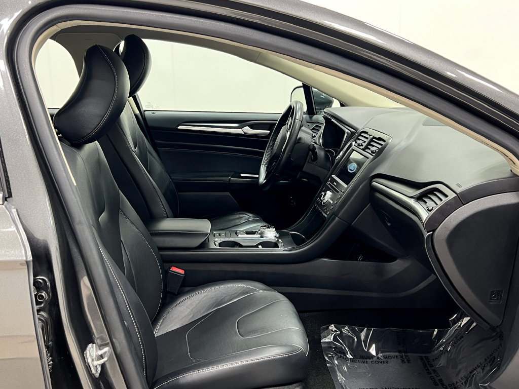 Used 2019 Ford Fusion Titanium FWD image 34