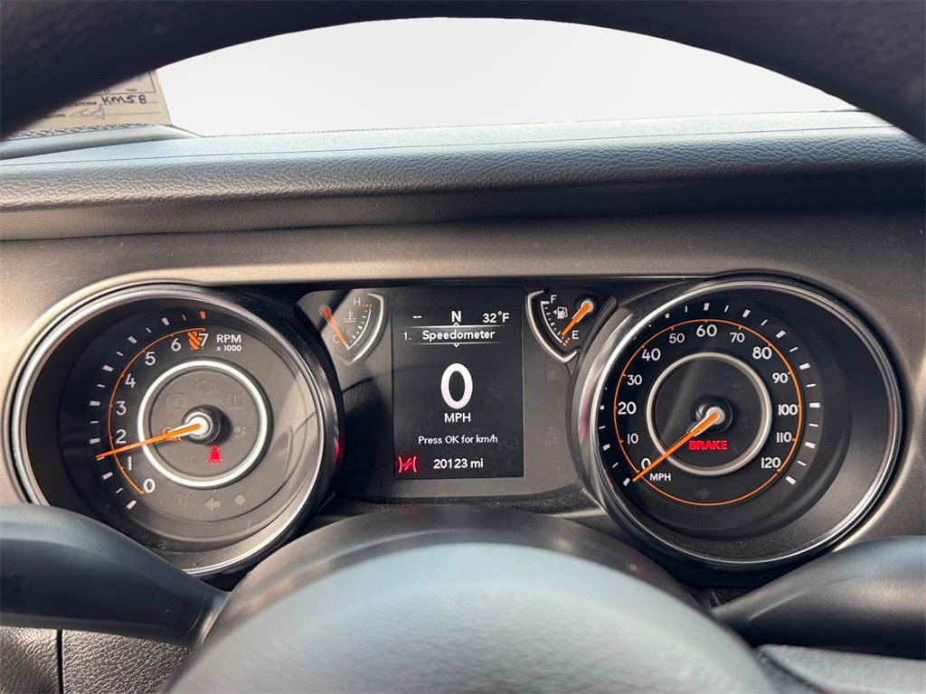 Used 2023 Jeep Gladiator Sport image 13