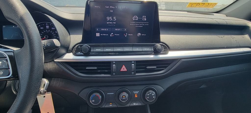 Used 2024 Kia Forte LXS w/ LXS Technology Package FWD image 9