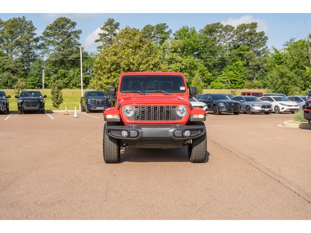 Used 2025 Jeep Gladiator Sport image 2