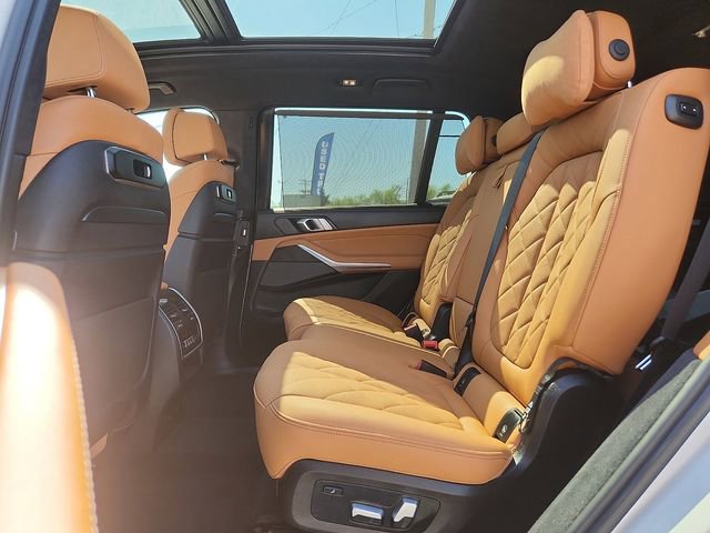 Used 2023 BMW X7 xDrive40i image 6