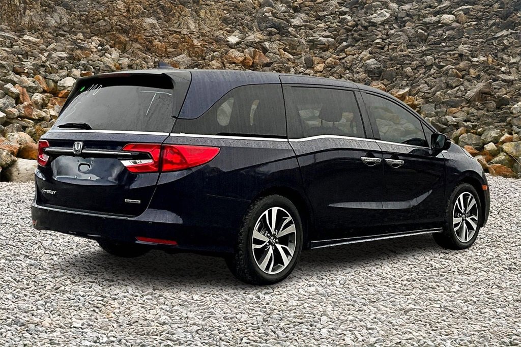 Used 2023 Honda Odyssey Touring image 2