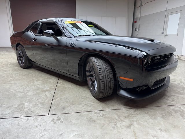 Used 2023 Dodge Challenger R/T w/ T/A Package image 7