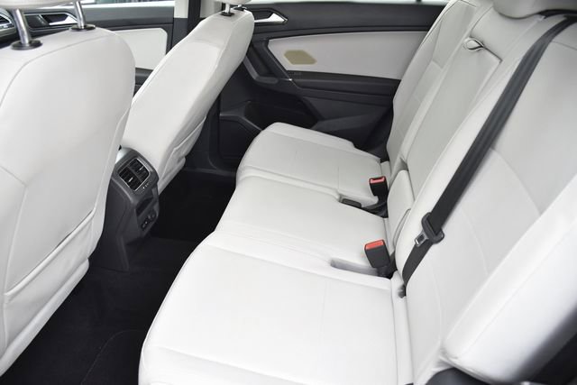Used 2018 Volkswagen Tiguan SE FWD image 21