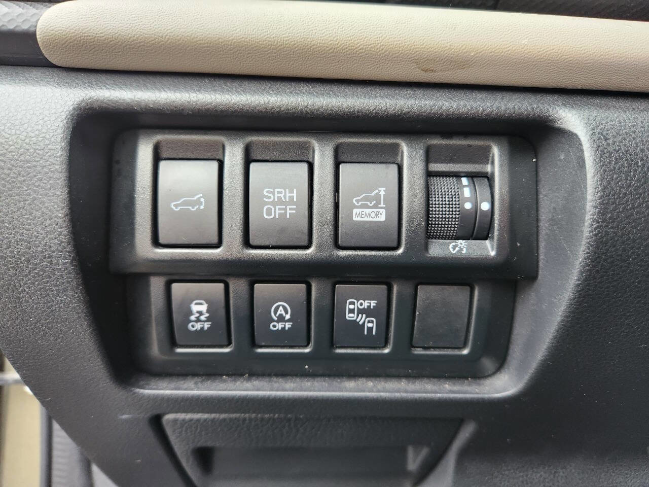 Used 2022 Subaru Forester Limited w/ Popular Package #3 image 22