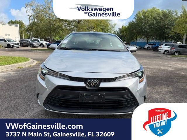 Used 2024 Toyota Corolla LE FWD image 2