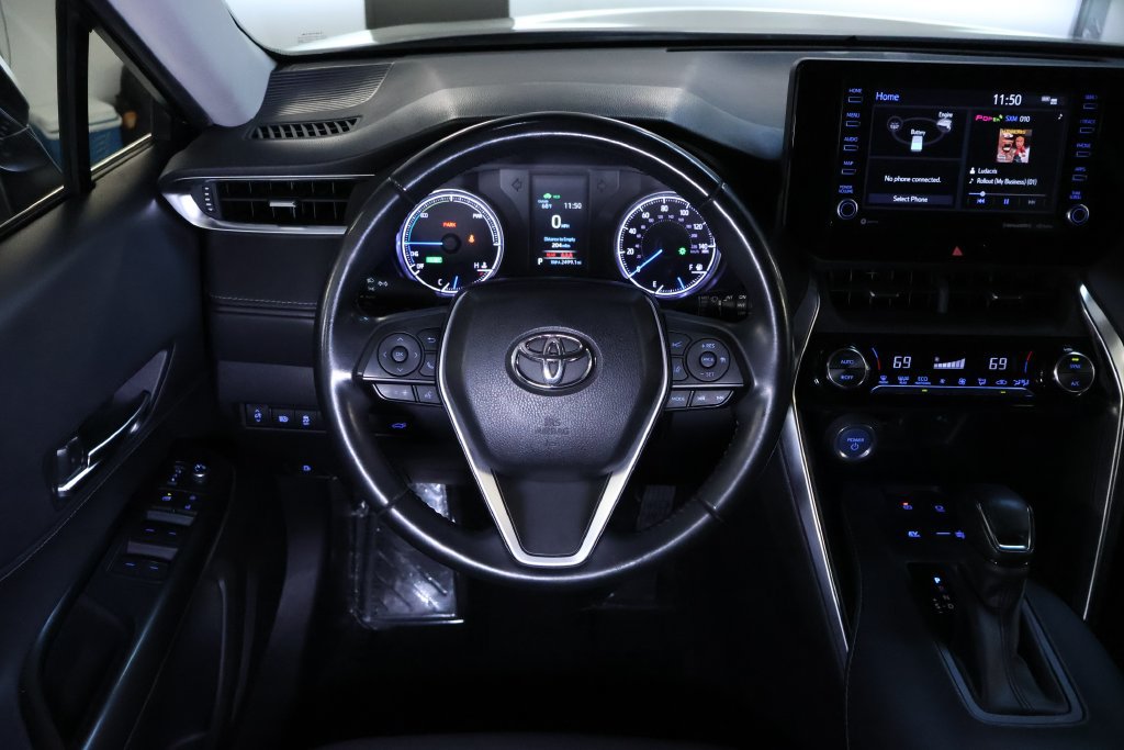 Used 2021 Toyota Venza LE AWD/4WD image 17