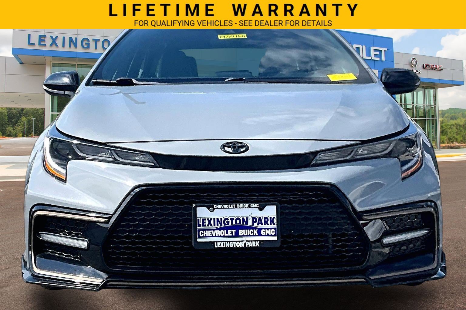 Used 2022 Toyota Corolla SE FWD image 3