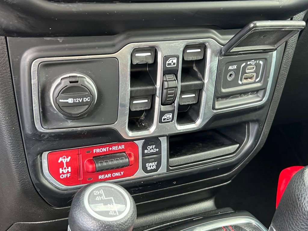 Used 2021 Jeep Gladiator Rubicon w/ Cold Weather Group AWD/4WD image 32