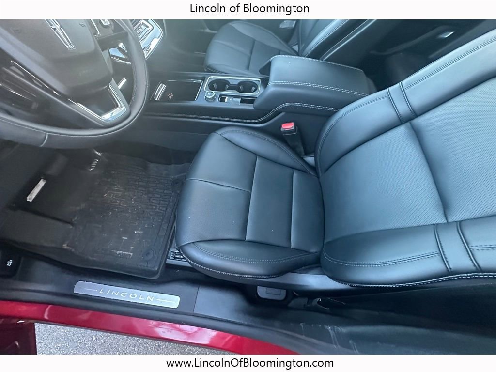 New 2025 Lincoln Corsair AWD w/ Equipment Group 101A image 13