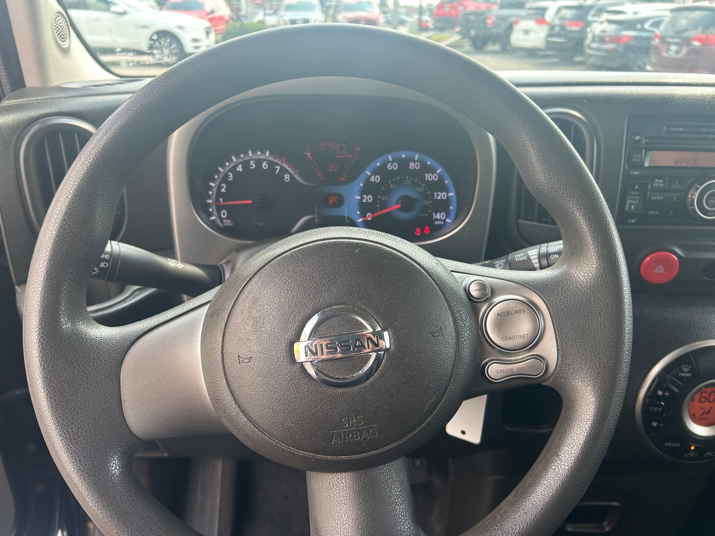 Used 2009 Nissan Cube 1.8 SL w/ Interior Designer Pkg FWD image 9