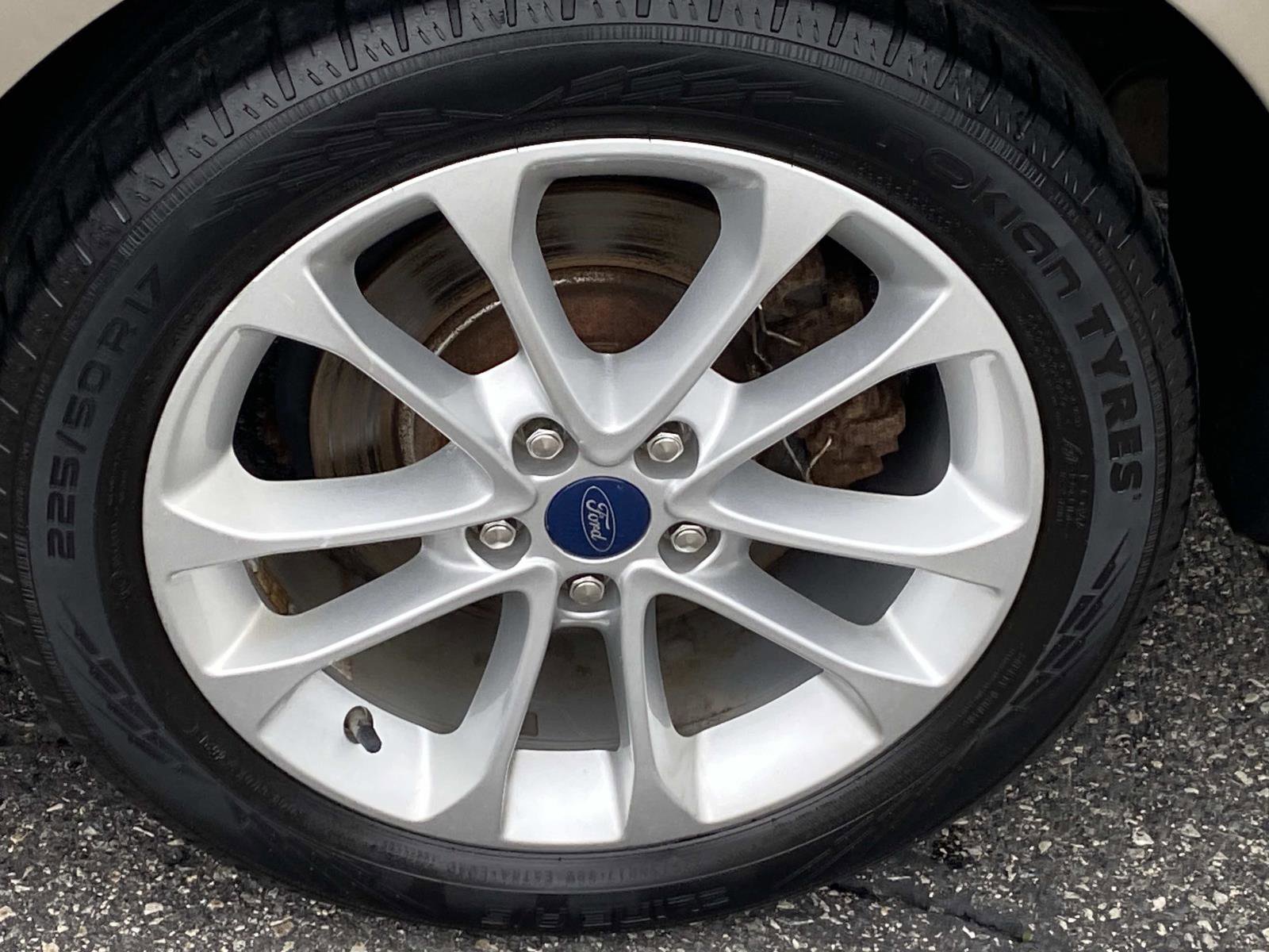 Used 2019 Ford Fusion SE image 23