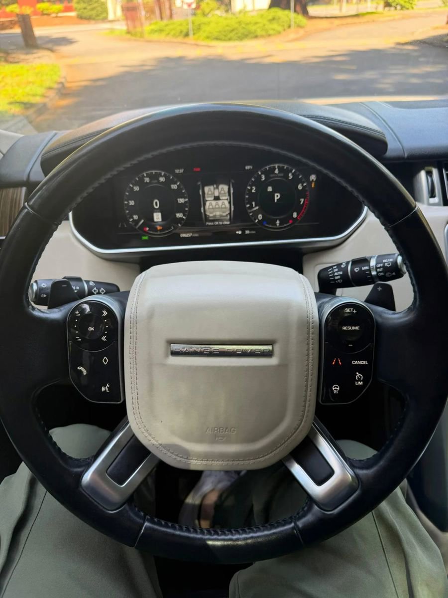 Used 2018 Land Rover Range Rover HSE AWD/4WD image 13