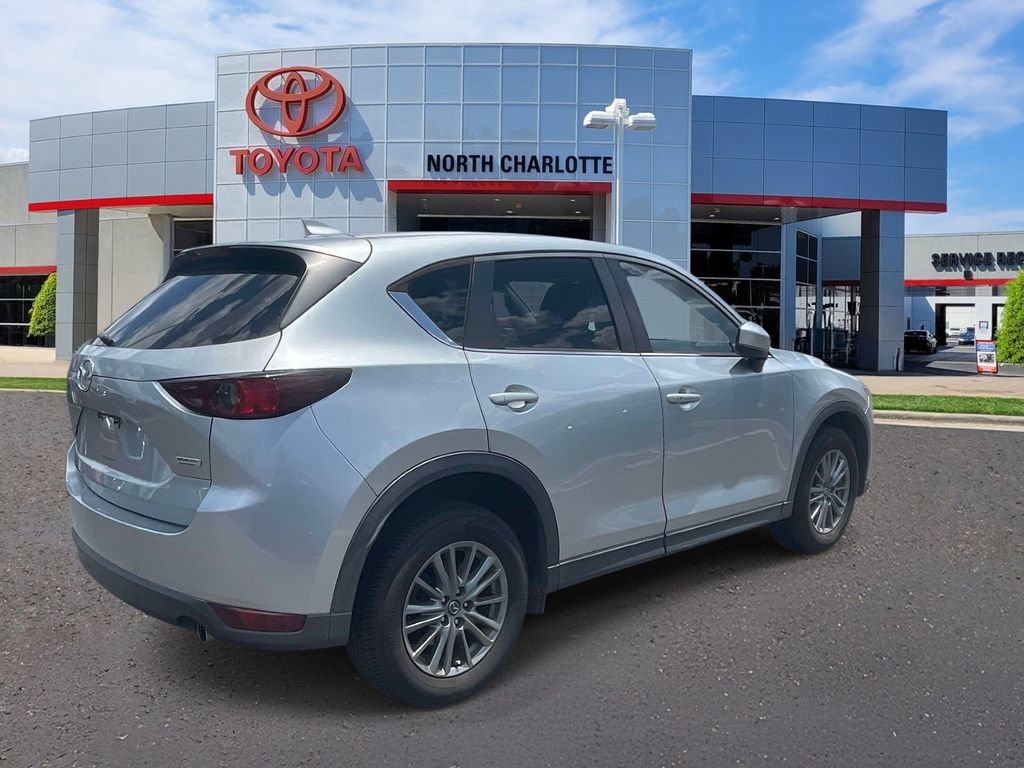 Used 2017 MAZDA CX-5 Touring w/ Preferred Equipment Package FWD image 7