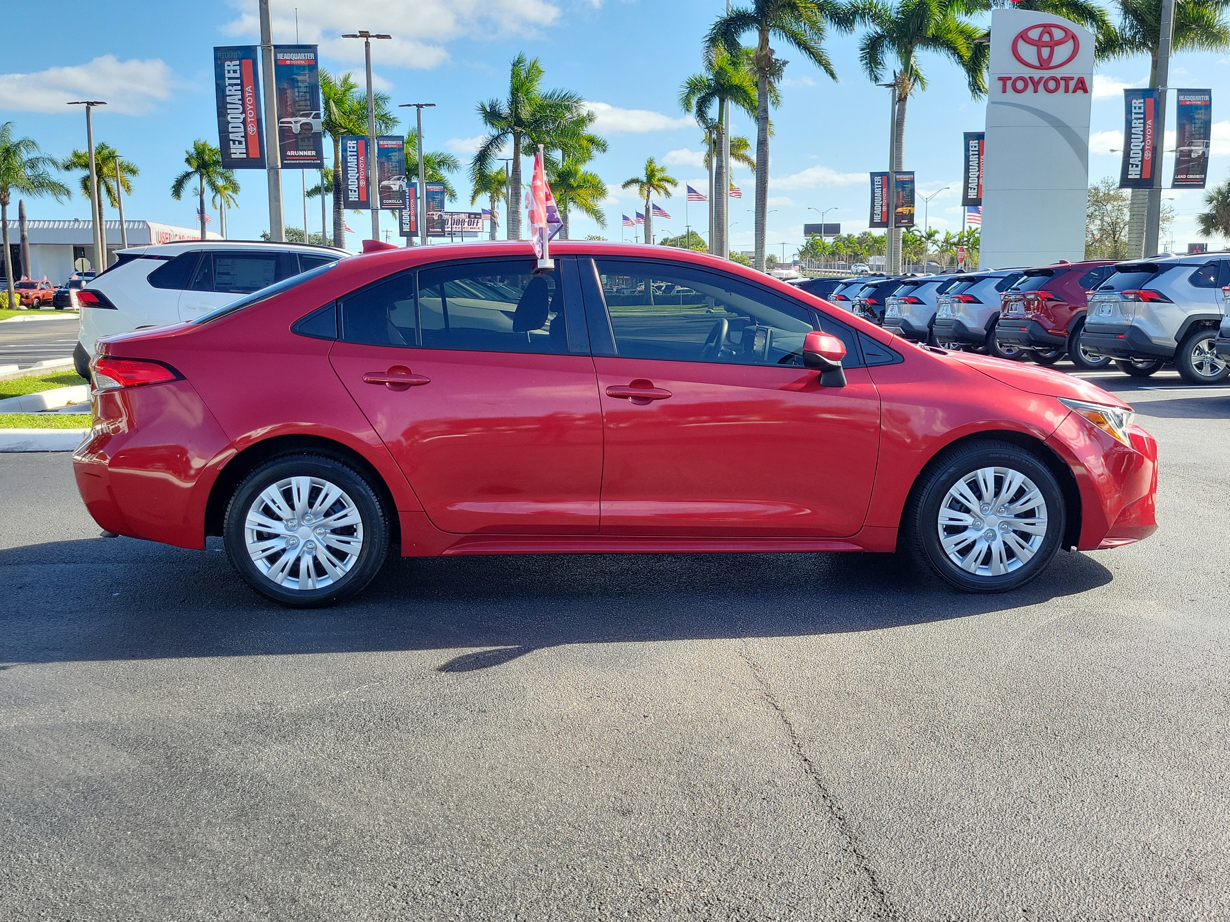 Used 2020 Toyota Corolla LE image 13