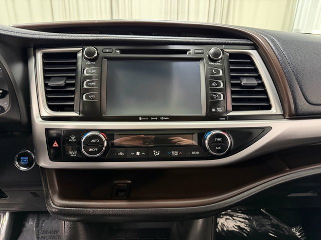 Used 2019 Toyota Highlander XLE image 17