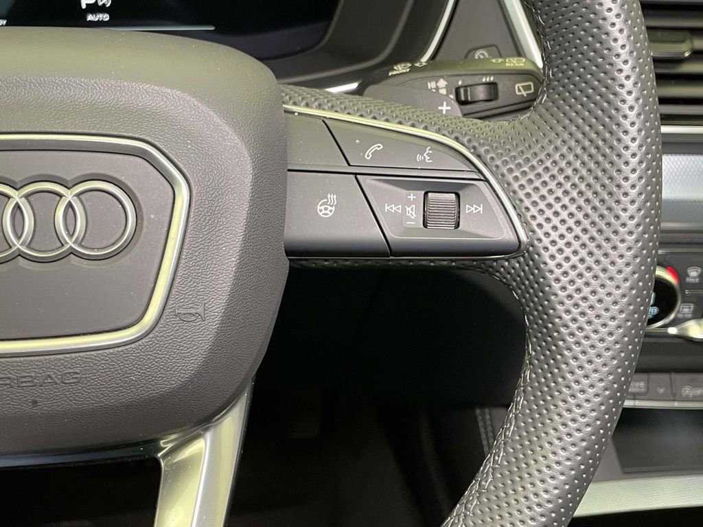 Certified 2025 Audi Q5 2.0T Premium Plus w/ Premium Plus Package image 40