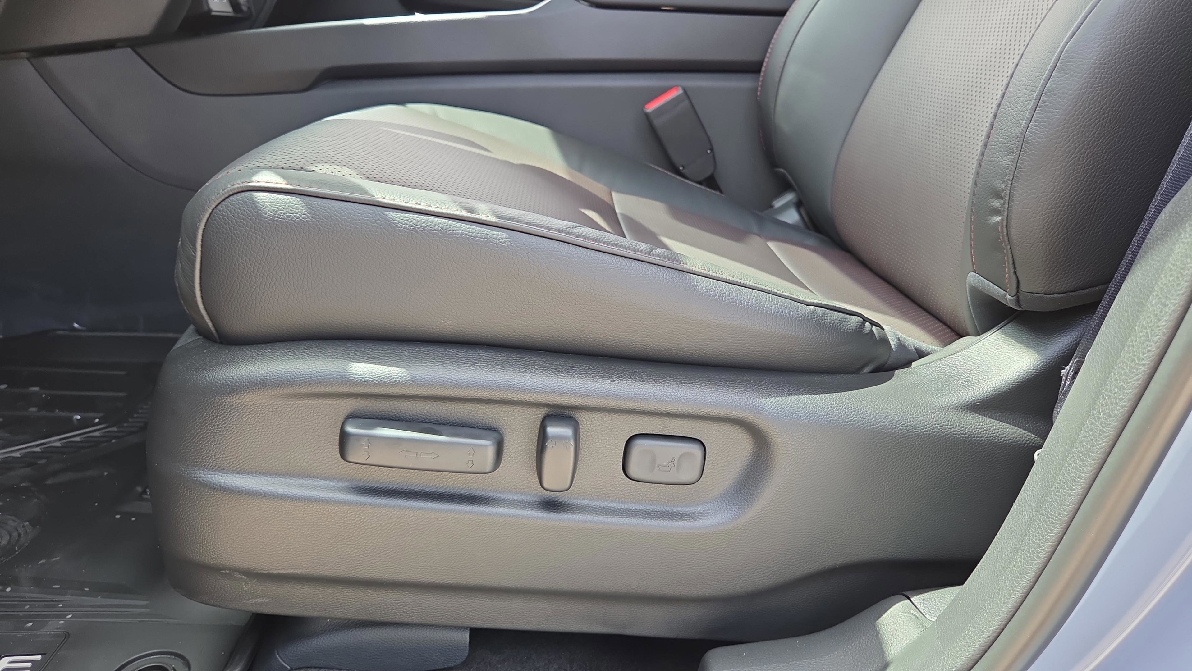 New 2026 Honda Ridgeline Black Edition image 11