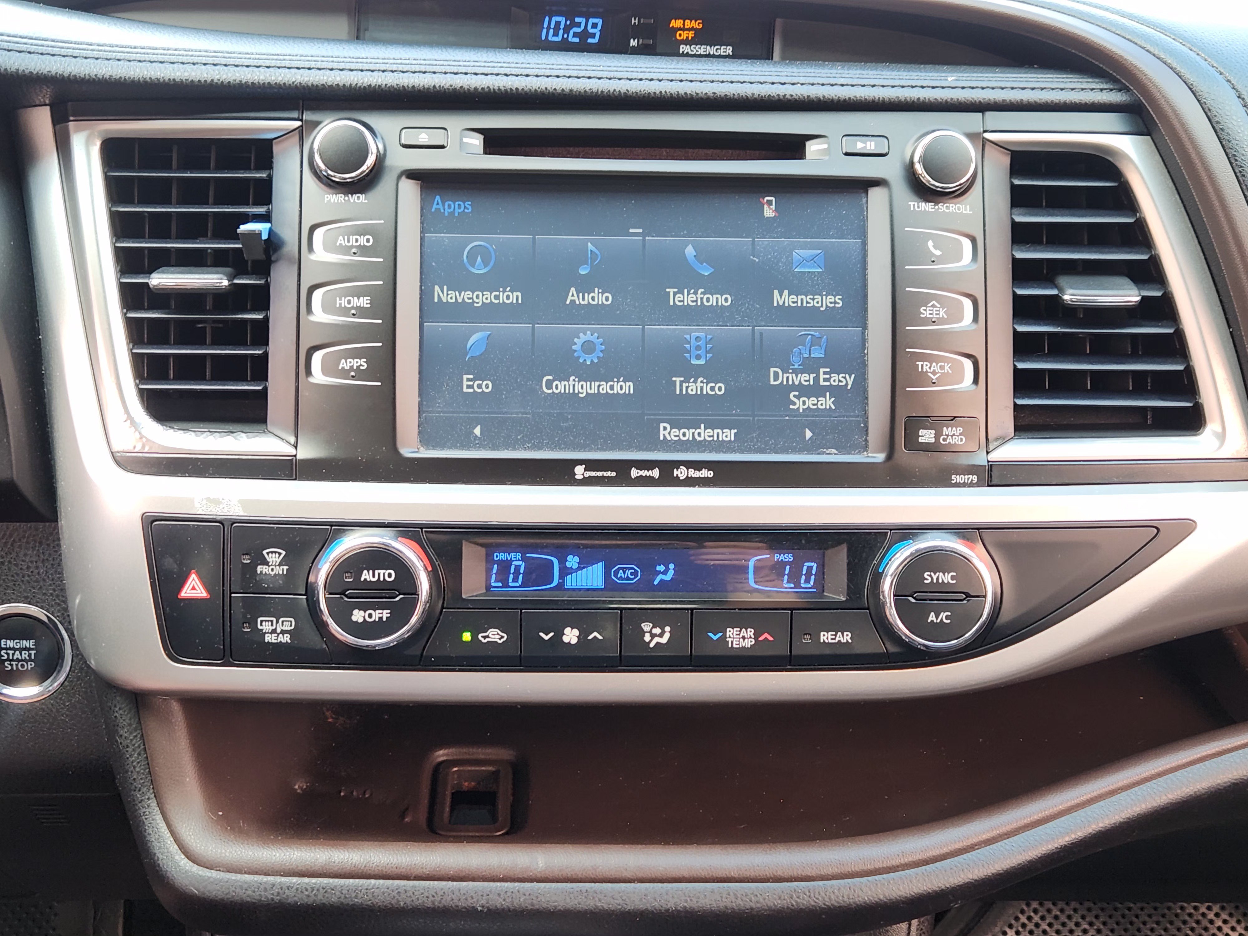 Used 2017 Toyota Highlander XLE FWD image 18