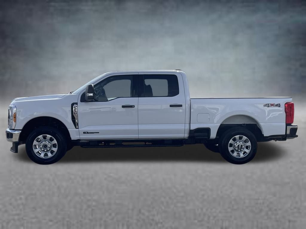 Used 2024 Ford F250 XLT image 2