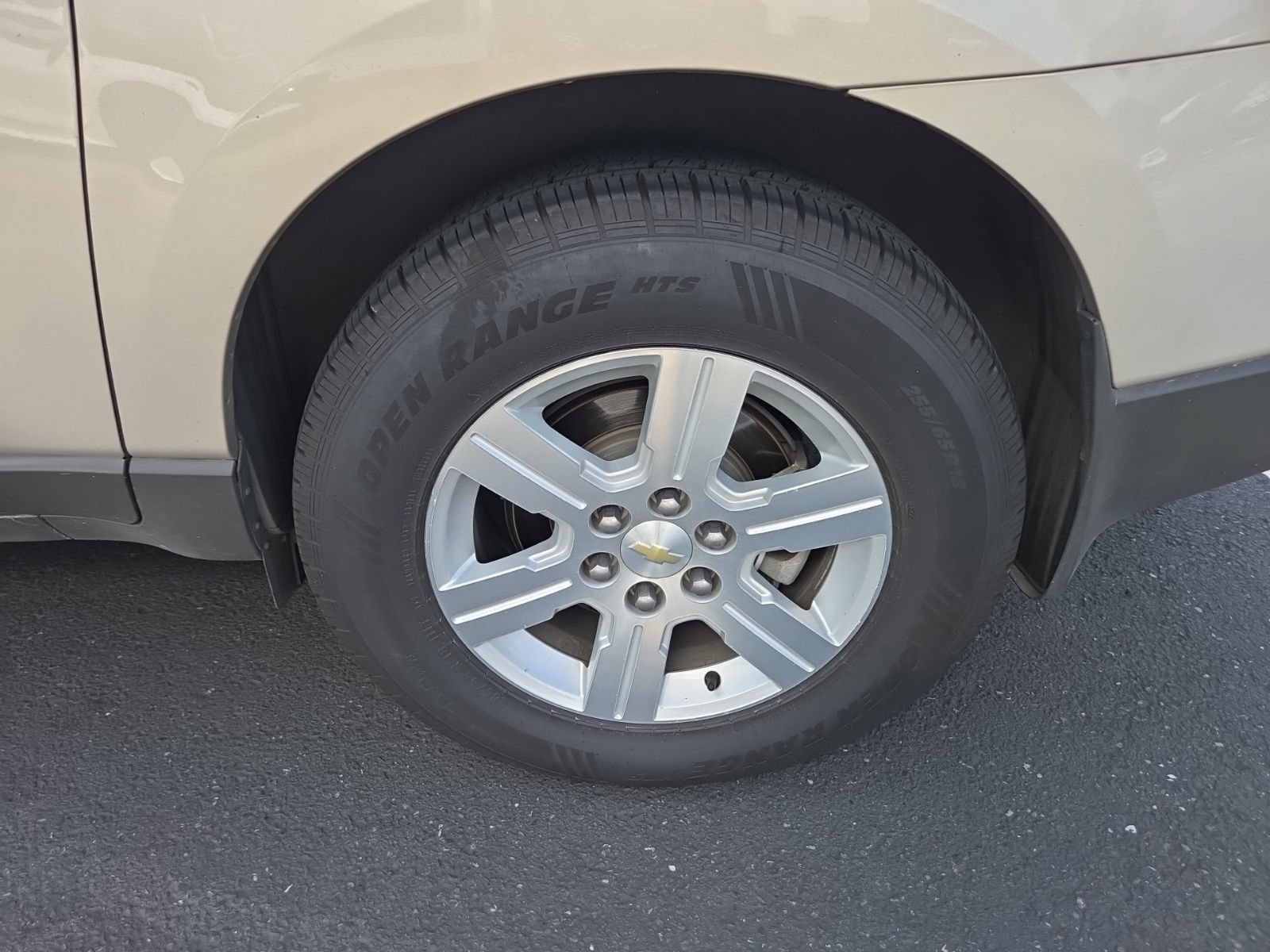 Used 2011 Chevrolet Traverse LT w/ Personal Connectivity Package AWD/4WD image 9