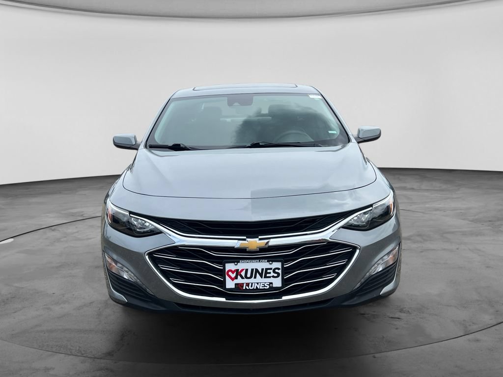 Used 2024 Chevrolet Malibu LT FWD image 2