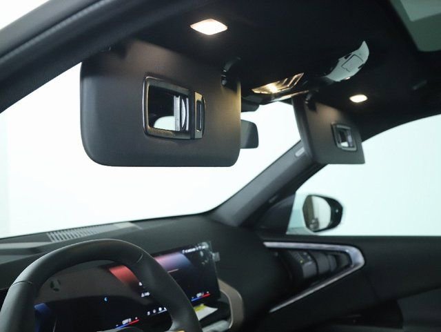 Used 2025 BMW X3 xDrive30i w/ Convenience Package image 21