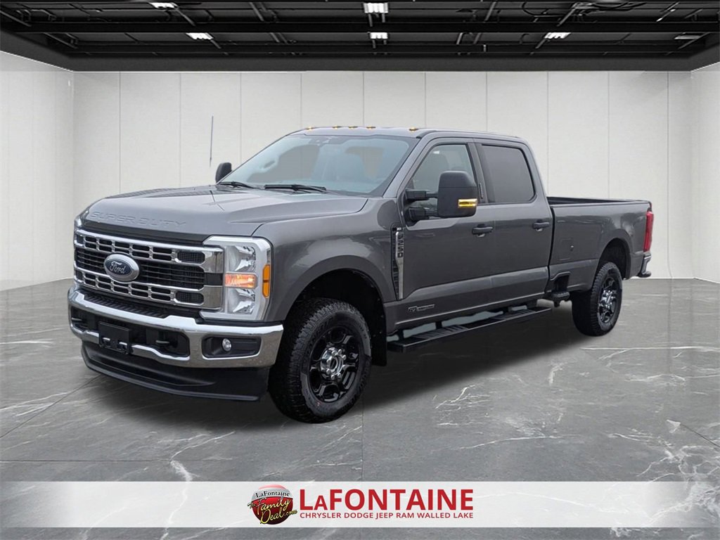 Used 2023 Ford F250 XLT image 1