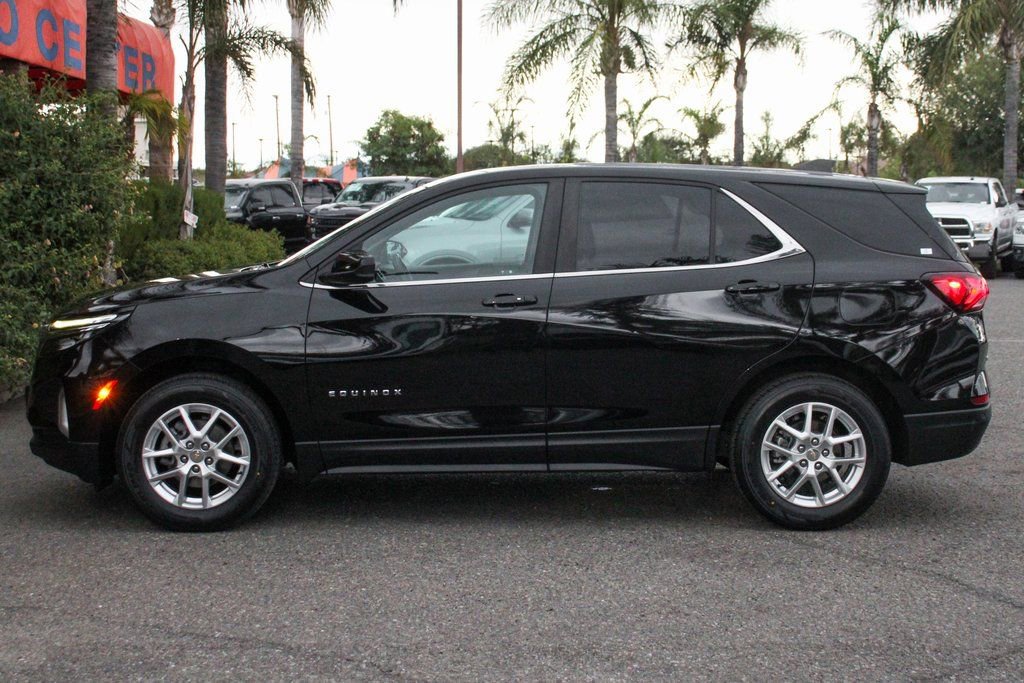 Used 2022 Chevrolet Equinox LT w/ Driver Convenience Package FWD image 5