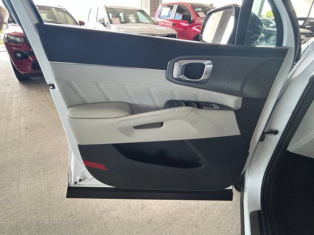 Used 2023 Kia Sorento SX FWD image 18
