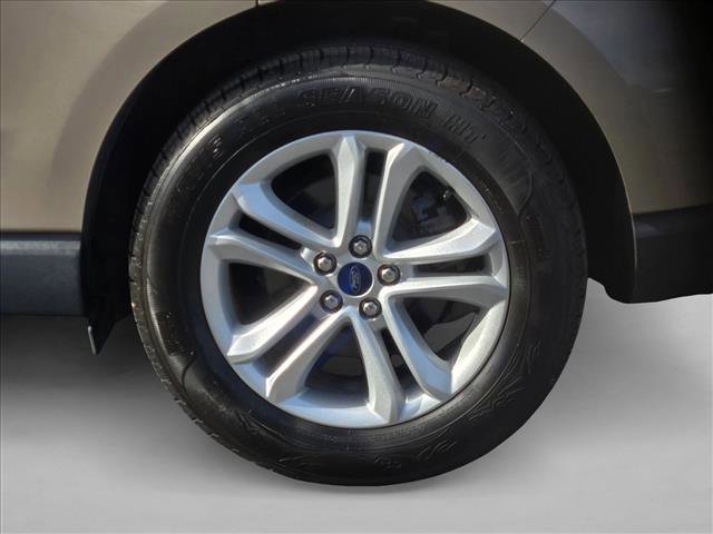 Used 2020 Ford Edge SEL w/ Convenience Package image 23