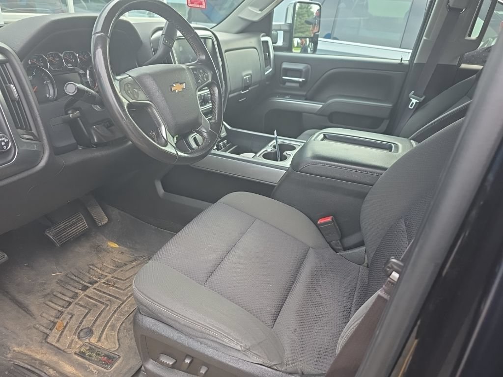 Used 2015 Chevrolet Silverado 2500 LT w/ LT Convenience Package AWD/4WD image 12