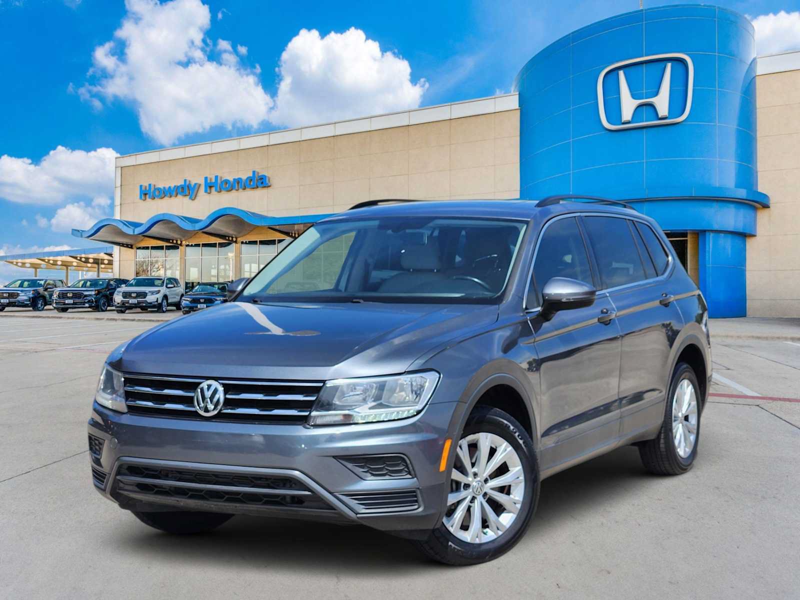 Used 2019 Volkswagen Tiguan SE w/ Panoramic Sunroof Package