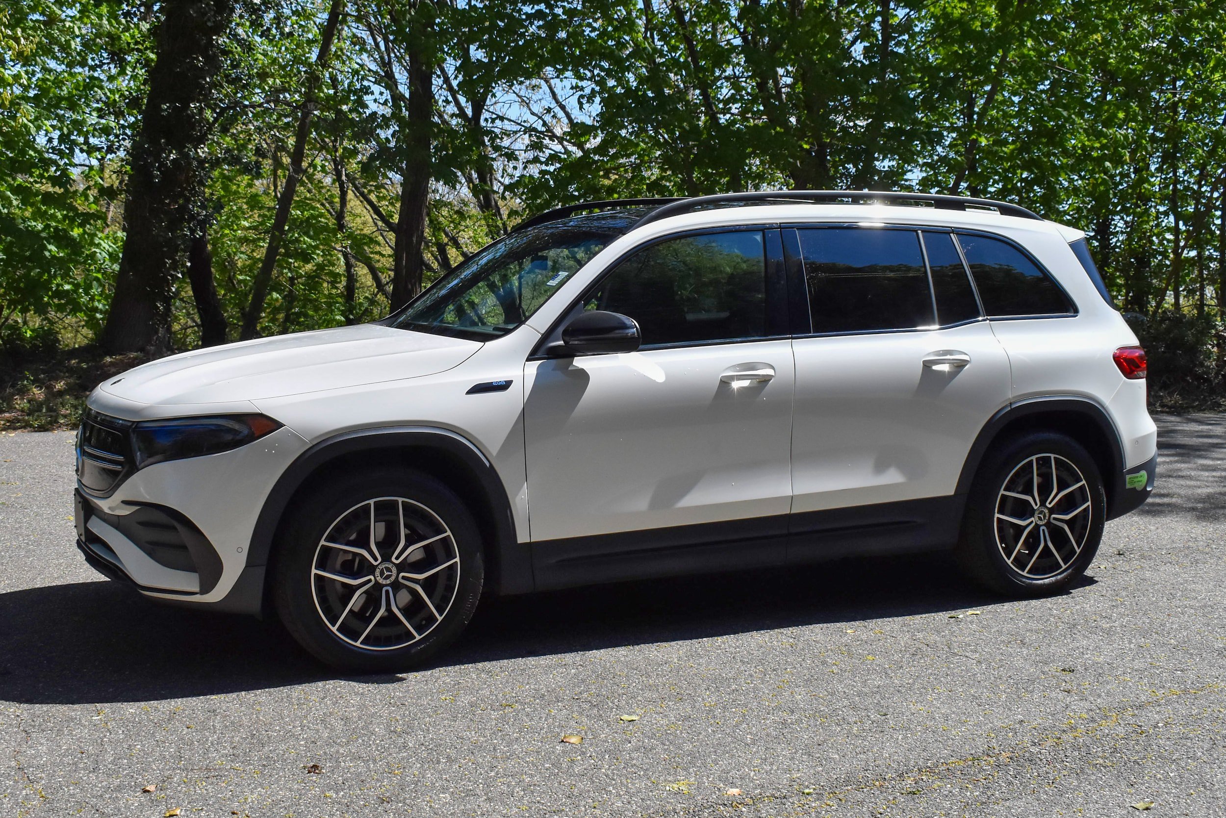 Used 2022 Mercedes-Benz EQB 350 4MATIC image 3