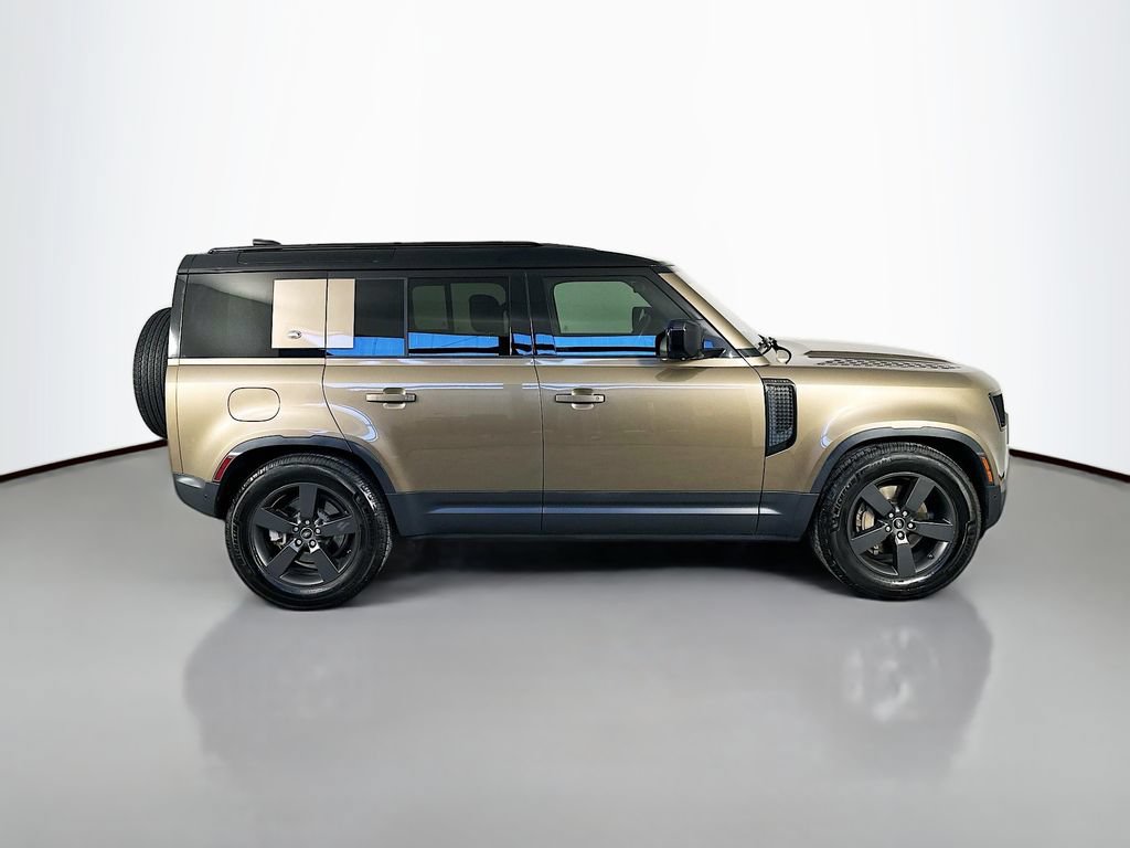 Used 2020 Land Rover Defender 110 SE AWD/4WD image 8
