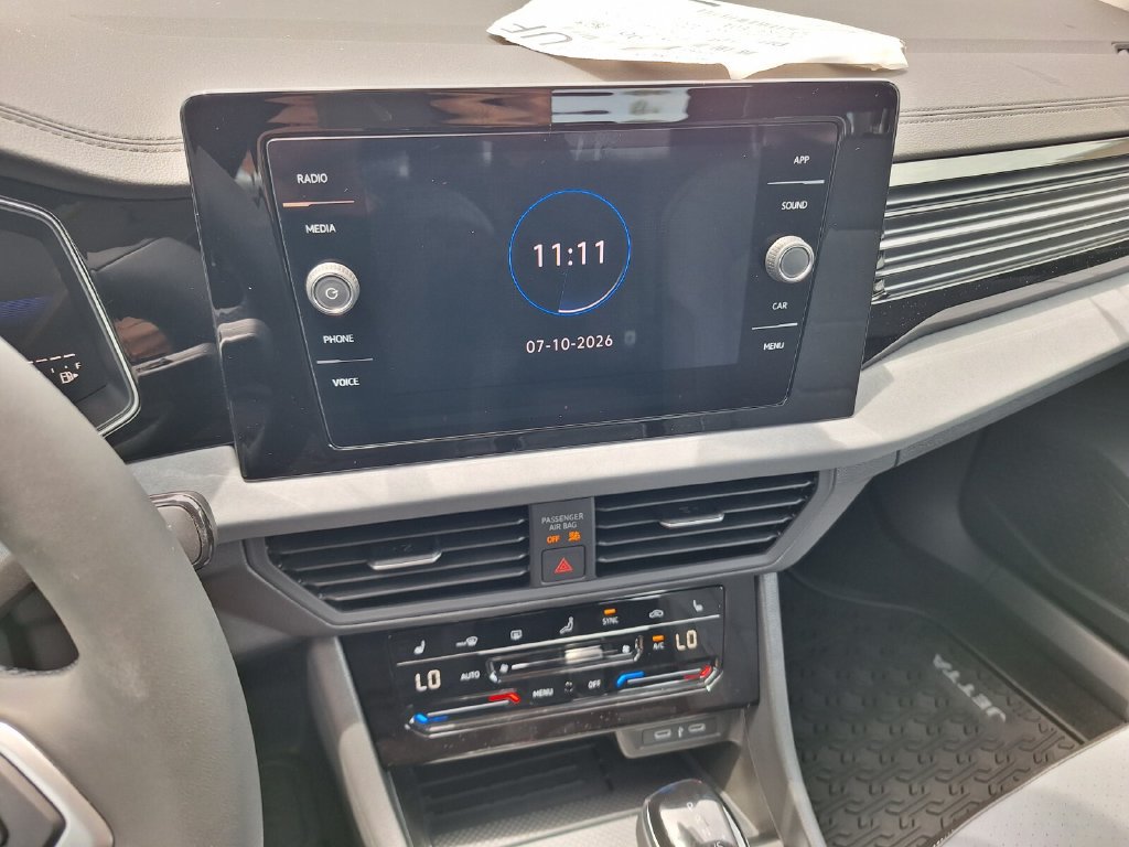 New 2026 Volkswagen Jetta SE FWD image 16