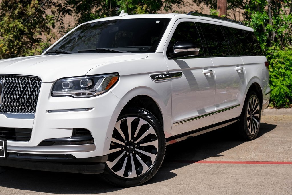Used 2023 Lincoln Navigator L Reserve image 7