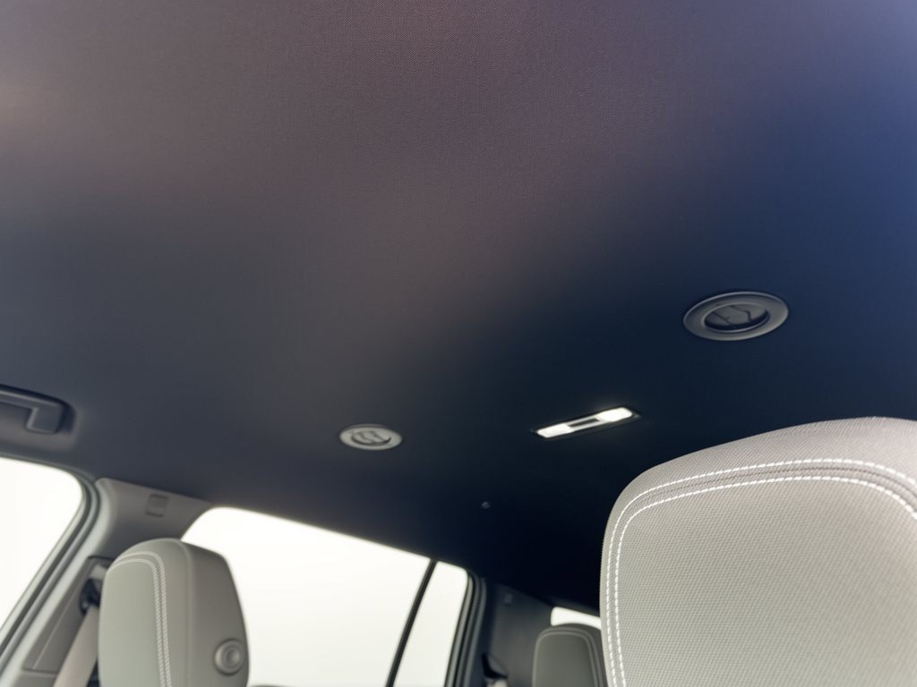 New 2027 Chevrolet Traverse LT FWD image 27