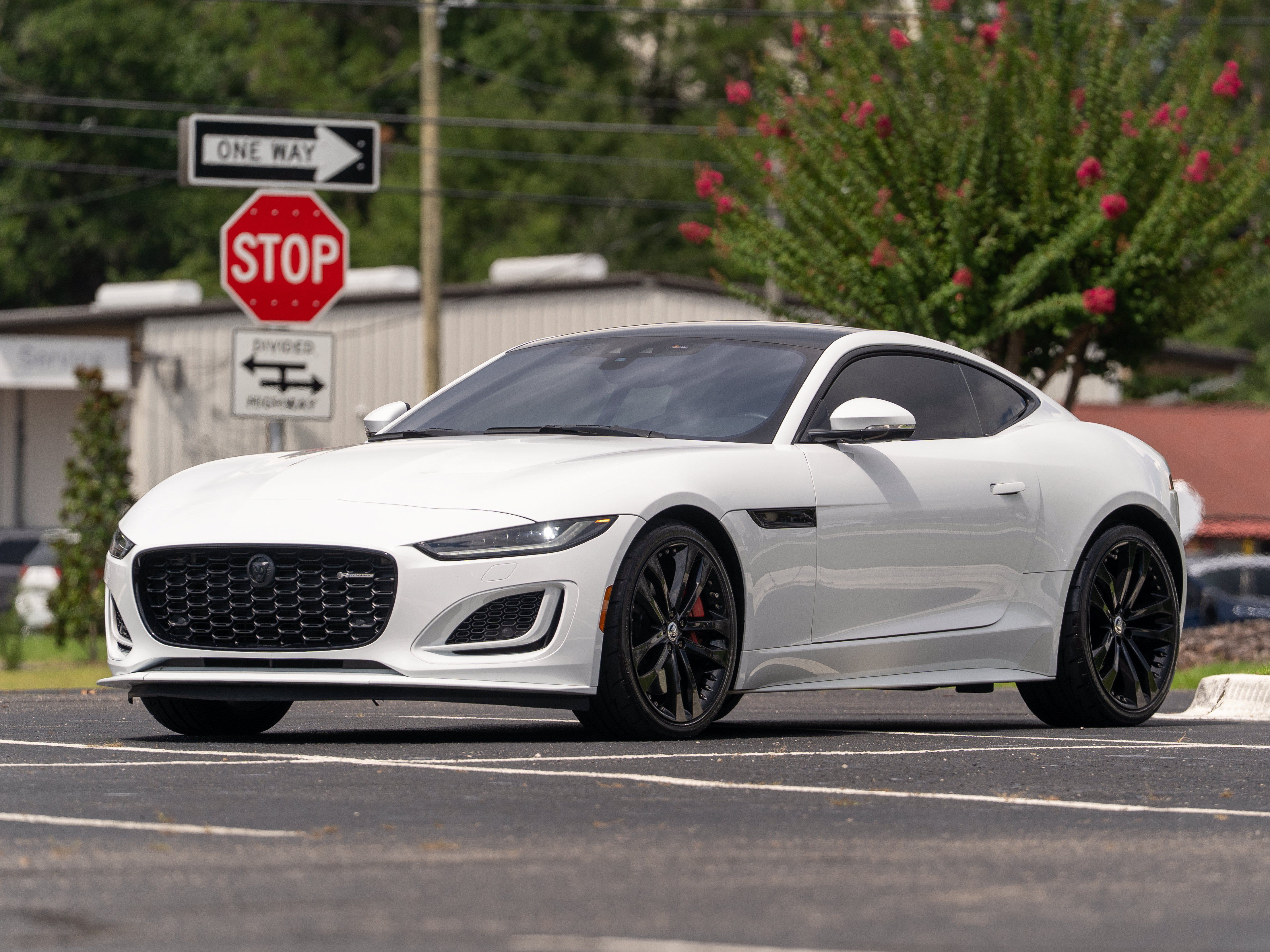 Used 2024 Jaguar F-TYPE R-Dynamic RWD image 36