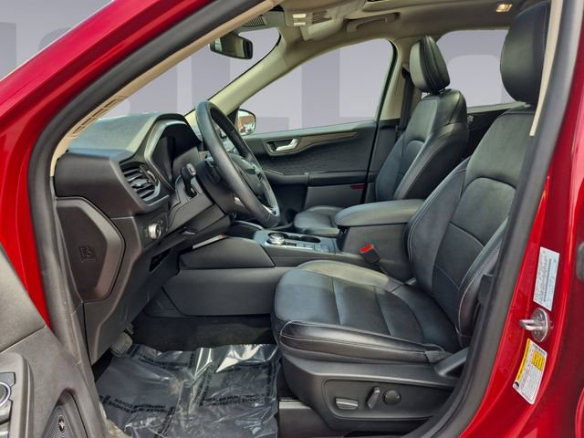 Used 2020 Ford Escape Titanium w/ Titanium Premium Package 2.0 image 10