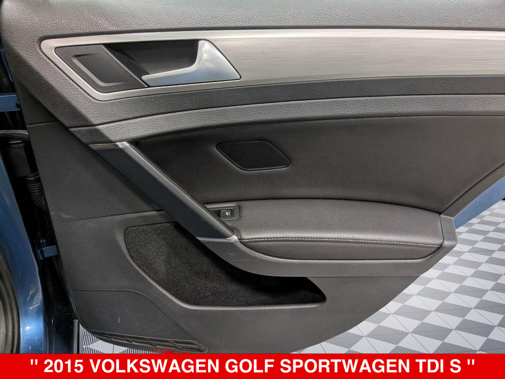 Used 2015 Volkswagen Golf TDI S FWD image 29