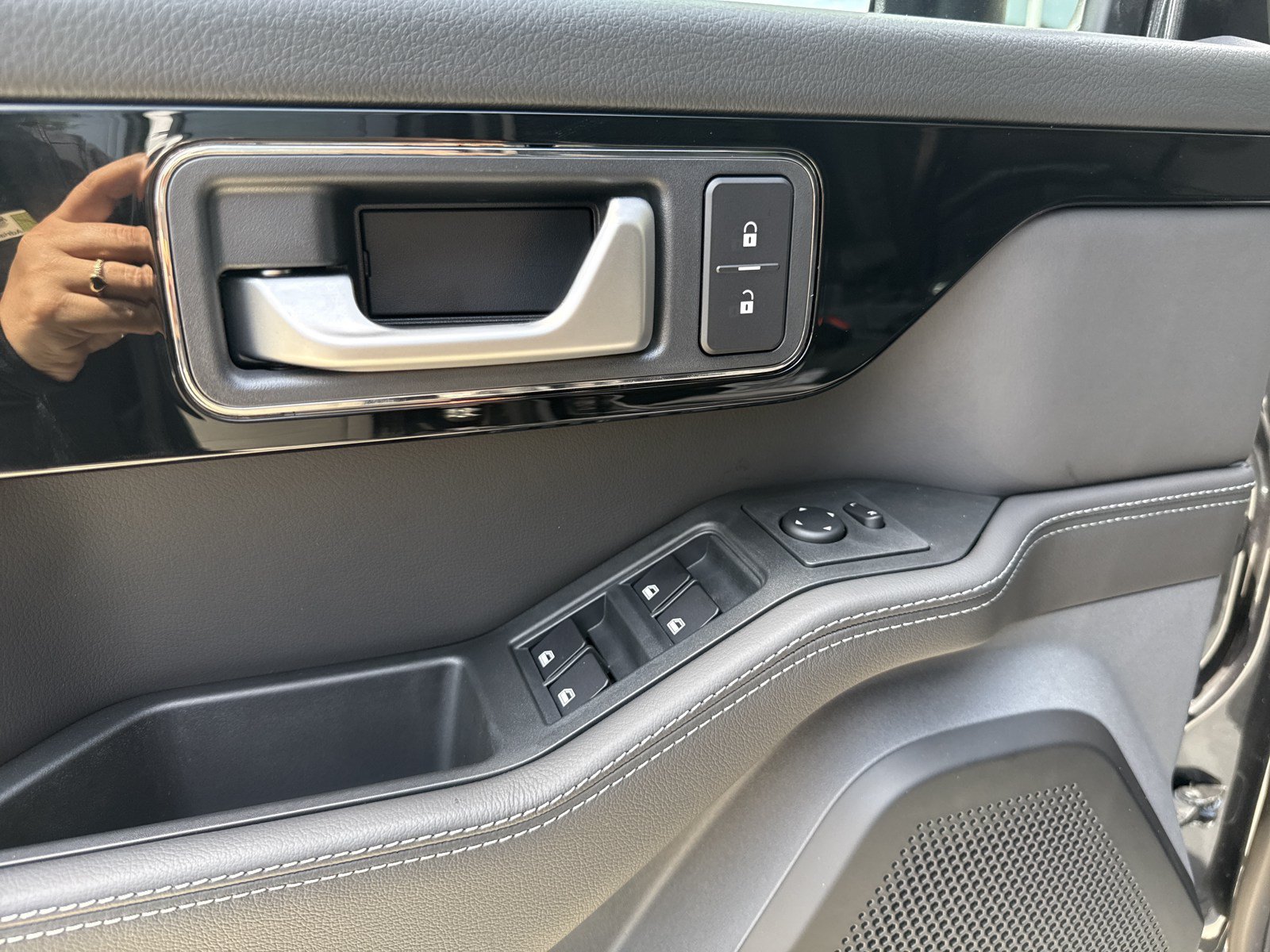 New 2026 INEOS Grenadier Station Wagon AWD/4WD image 13