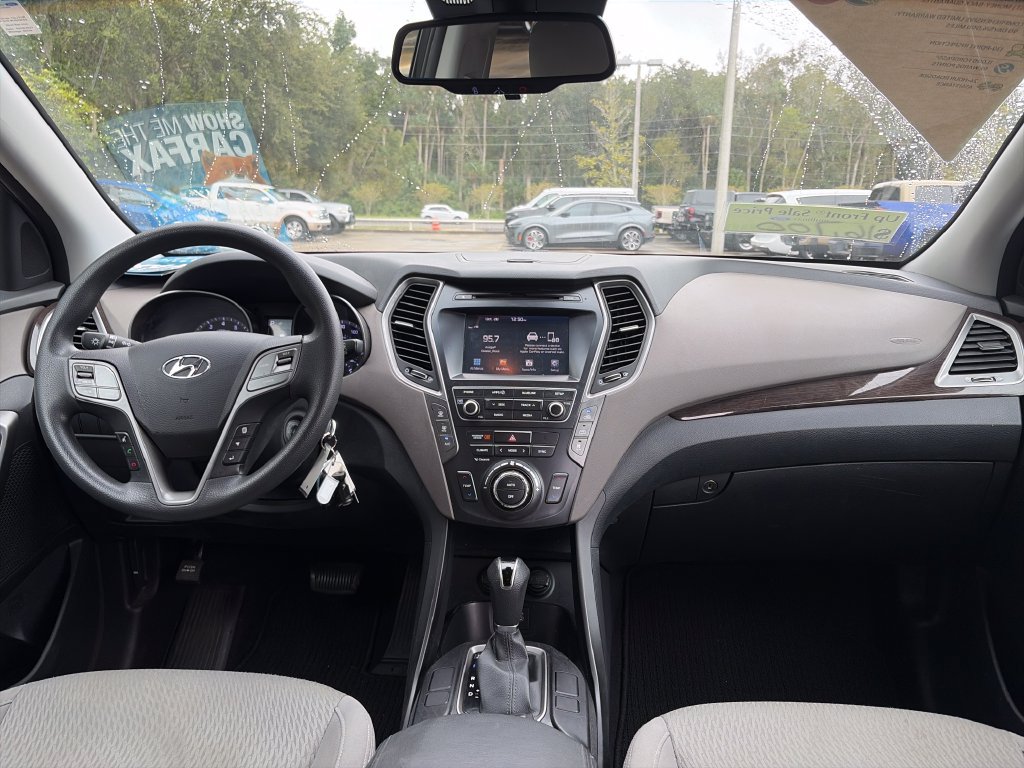 Used 2018 Hyundai Santa Fe SE w/ Cargo Package FWD image 12