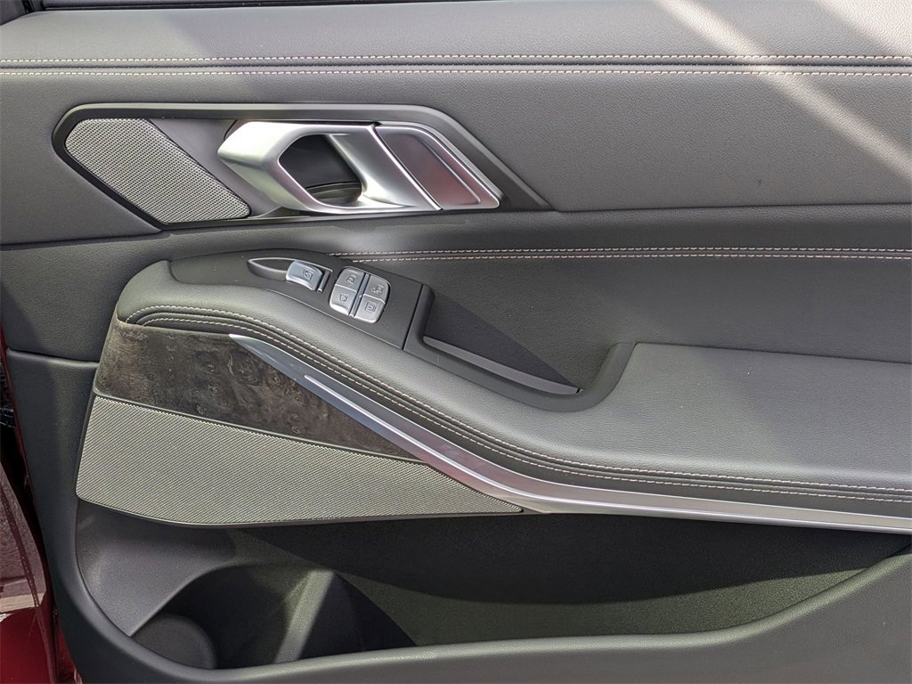 New 2025 BMW X7 xDrive40i w/ Premium Package image 14